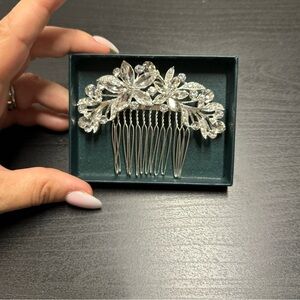 Elegant floral design silver and rhinestone hair pin clip